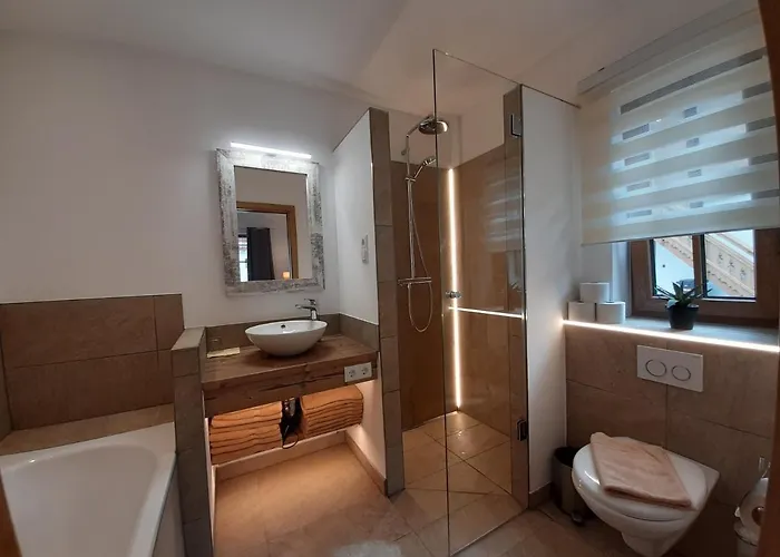 Hochalmbahnen Chalets 9W2, Kiefer, Nahe Gondel